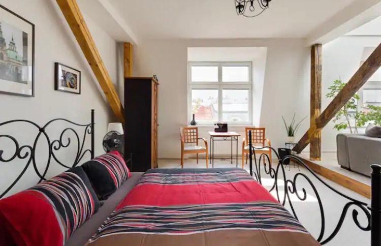 Lenka'S Cozy Red Studio + Lenka'S Cozy Gold Apartment Praga Zewnętrze zdjęcie